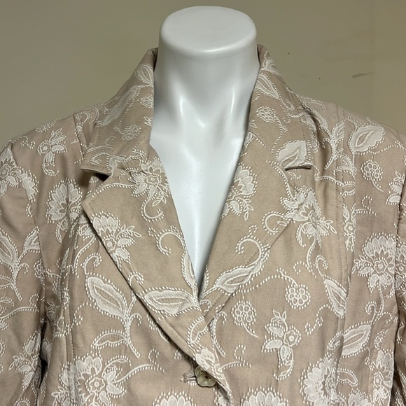 Susan Graver tan embroidered jacket NWT XL QVC - Picture 2 of 9